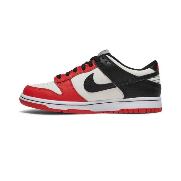Nike Dunk Low NBA Chicago Bulls Anniversary - Picture 3 of 5